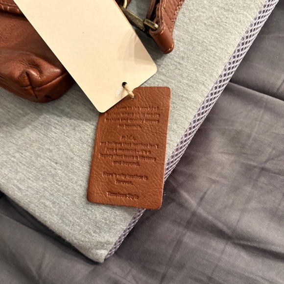 Vintage leather Bag - Picture 3 of 11